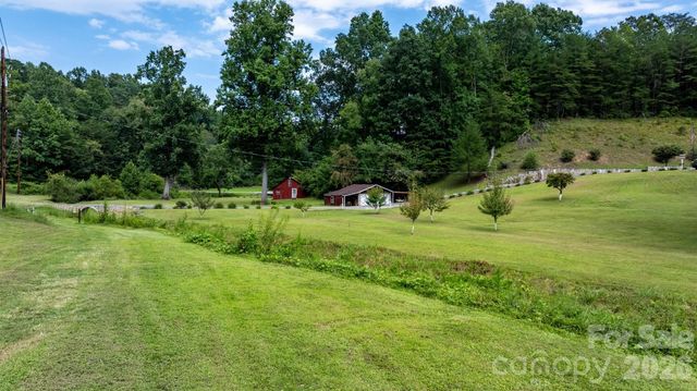 100 Goose Creek Road, Marion, NC 28752