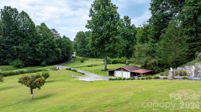 100 Goose Creek Road, Marion, NC 28752