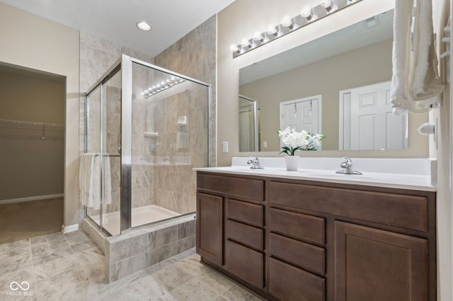 6912 W Cedarwood Circle, Mccordsville, IN 46055