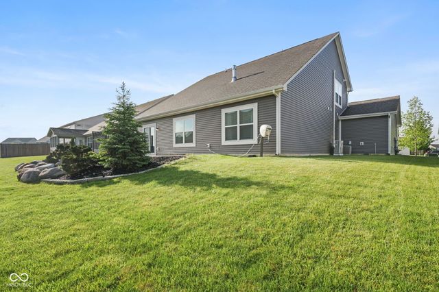 6912 W Cedarwood Circle, Mccordsville, IN 46055