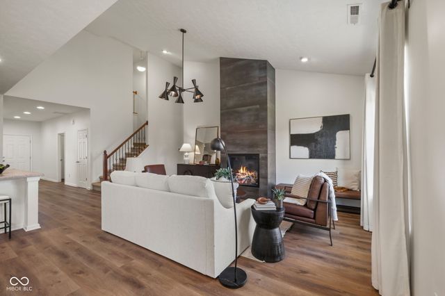 6912 W Cedarwood Circle, Mccordsville, IN 46055
