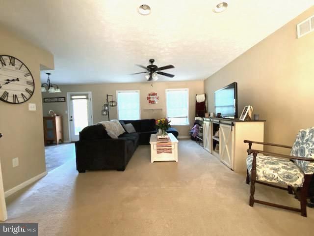 91 MELVILLE DR, Inwood, WV 25428
