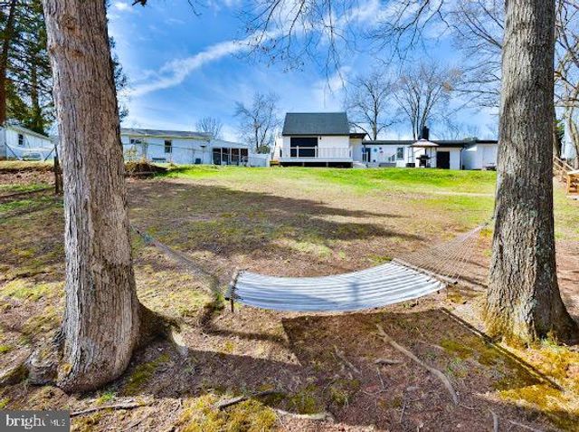 8039 STONE HAVEN DR, Glen Burnie, MD 21060