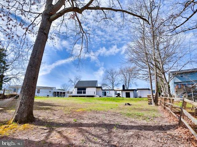 8039 STONE HAVEN DR, Glen Burnie, MD 21060