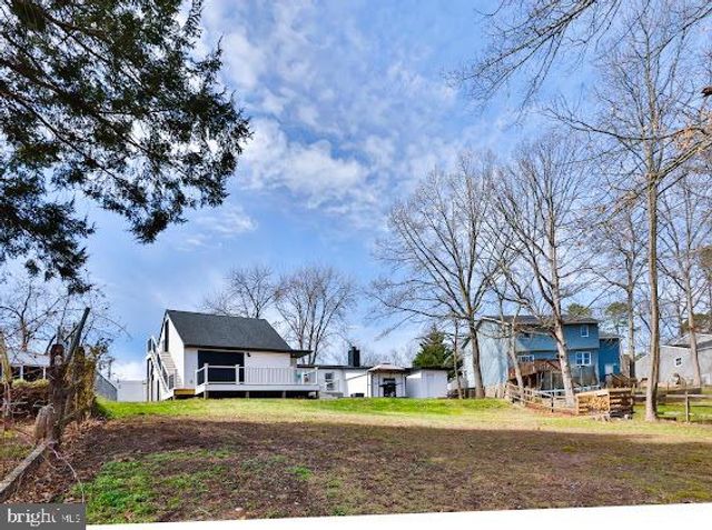 8039 STONE HAVEN DR, Glen Burnie, MD 21060