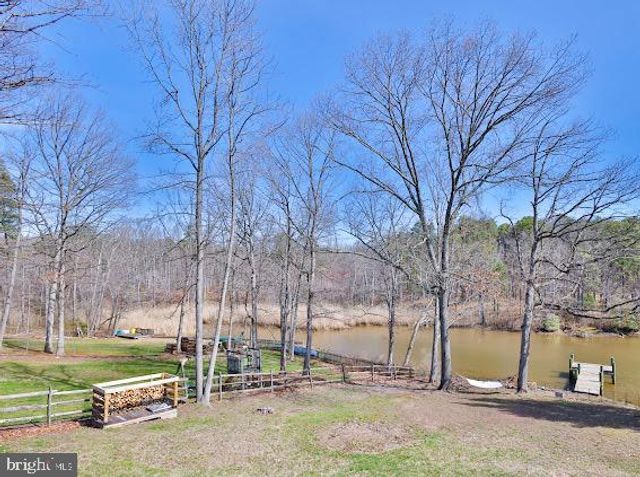 8039 STONE HAVEN DR, Glen Burnie, MD 21060