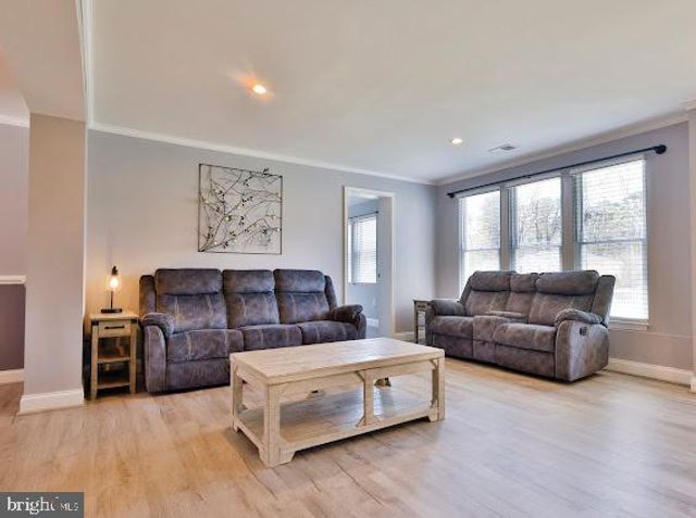 8039 STONE HAVEN DR, Glen Burnie, MD 21060