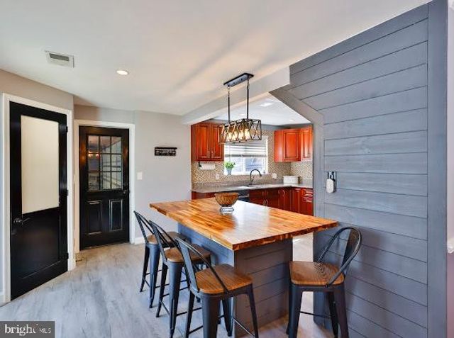 8039 STONE HAVEN DR, Glen Burnie, MD 21060