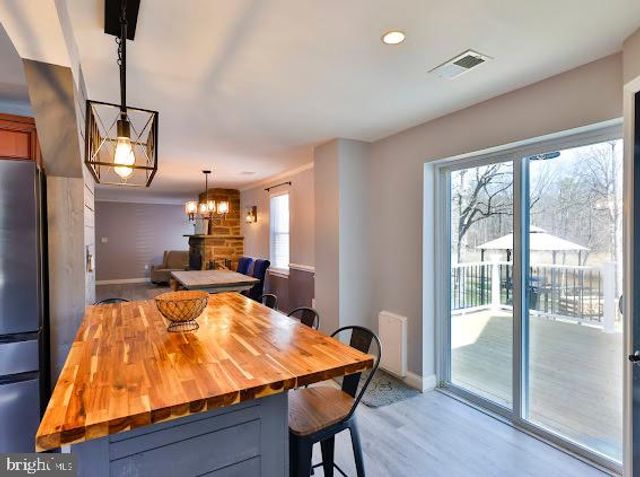 8039 STONE HAVEN DR, Glen Burnie, MD 21060