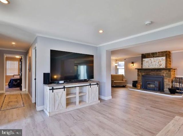 8039 STONE HAVEN DR, Glen Burnie, MD 21060