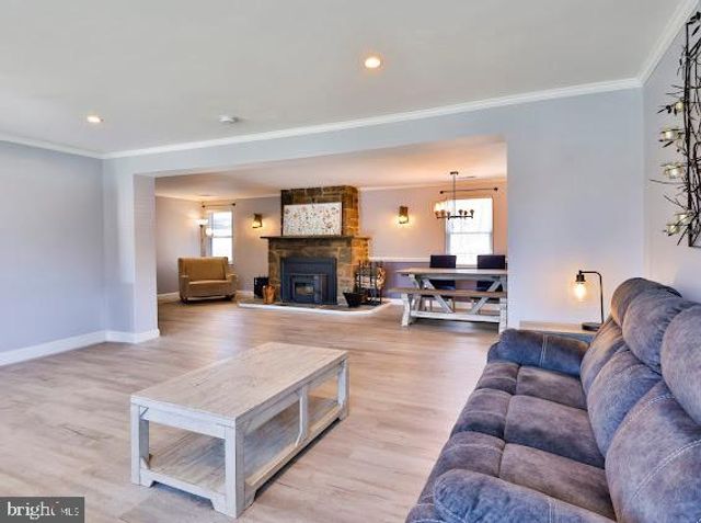 8039 STONE HAVEN DR, Glen Burnie, MD 21060