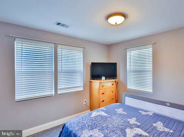 8039 STONE HAVEN DR, Glen Burnie, MD 21060