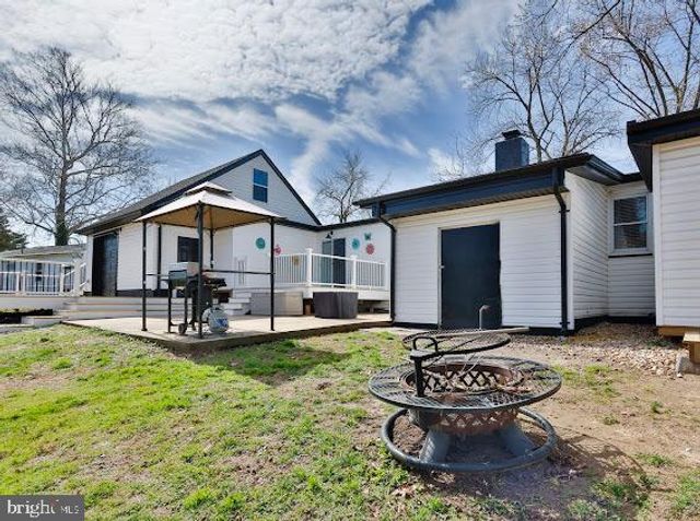 8039 STONE HAVEN DR, Glen Burnie, MD 21060