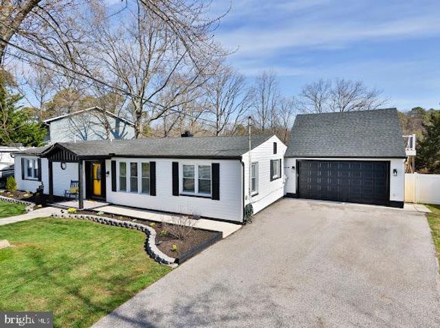 8039 STONE HAVEN DR, Glen Burnie, MD 21060