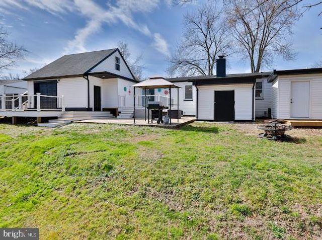 8039 STONE HAVEN DR, Glen Burnie, MD 21060