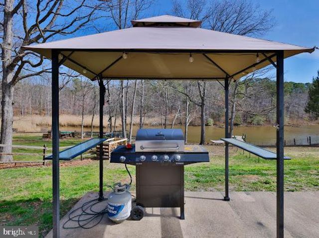 8039 STONE HAVEN DR, Glen Burnie, MD 21060