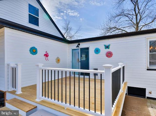 8039 STONE HAVEN DR, Glen Burnie, MD 21060