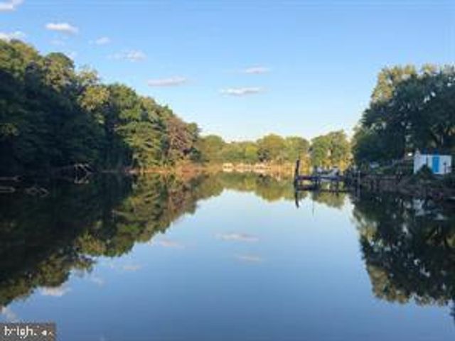 8039 STONE HAVEN DR, Glen Burnie, MD 21060