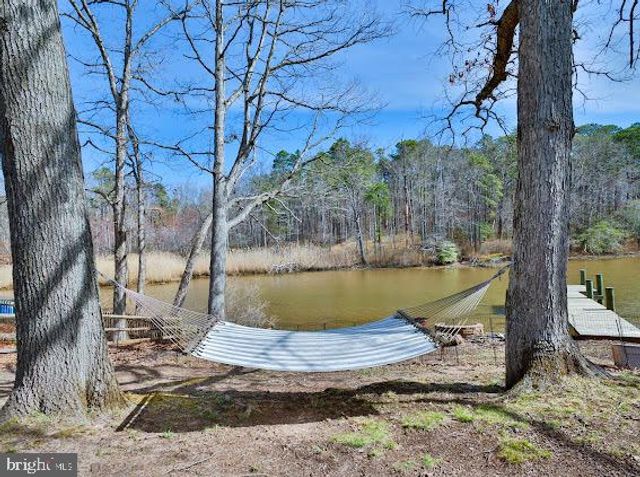 8039 STONE HAVEN DR, Glen Burnie, MD 21060