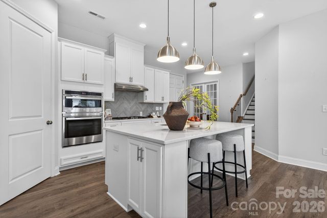 18018 Grey Mossrun Drive, Charlotte, NC 28278