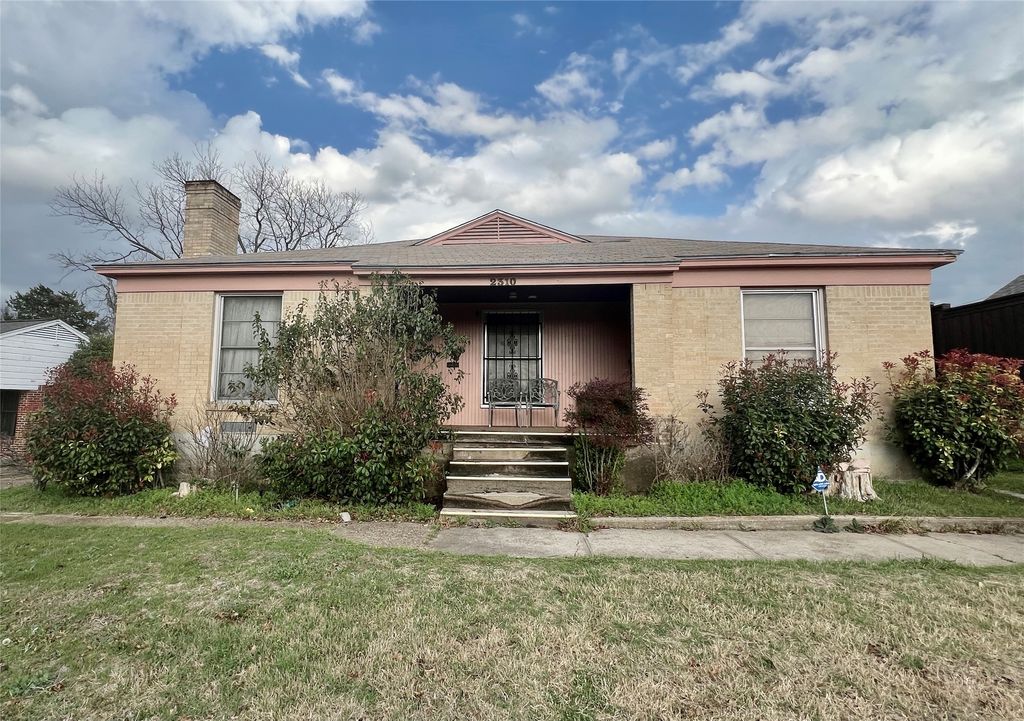2310 Berwick Avenue, Dallas, TX 75203