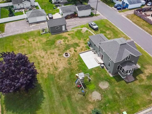 1305 Warren Street, Chippewa Falls, WI 54729