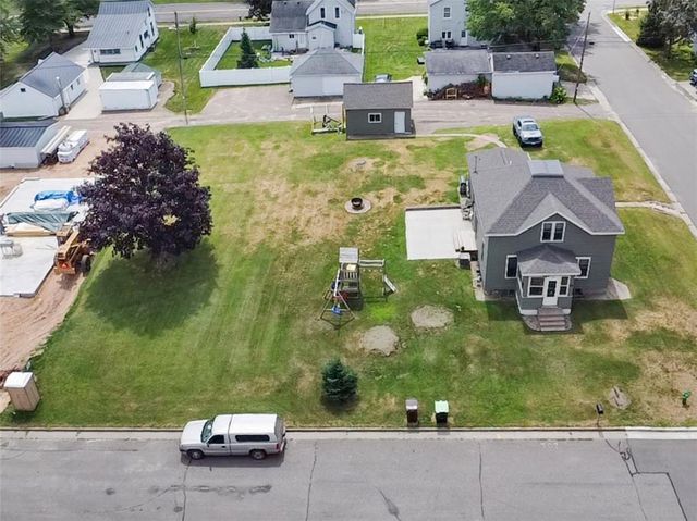 1305 Warren Street, Chippewa Falls, WI 54729