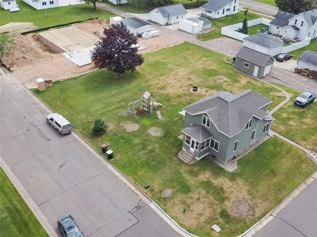 1305 Warren Street, Chippewa Falls, WI 54729