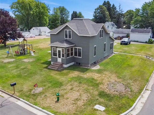 1305 Warren Street, Chippewa Falls, WI 54729