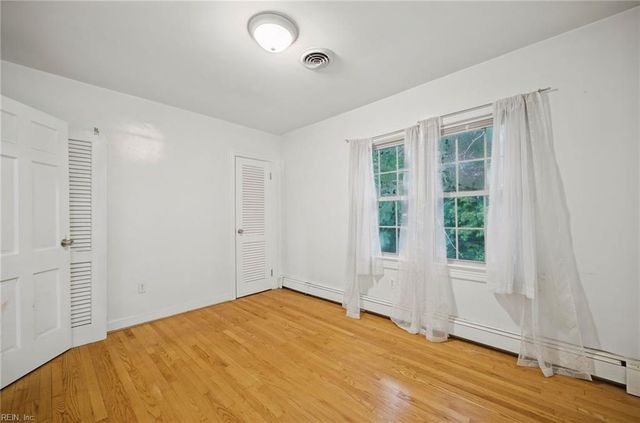 916 Maryland AVE, Suffolk, VA 23434