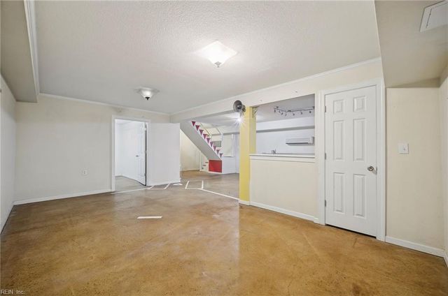 916 Maryland AVE, Suffolk, VA 23434