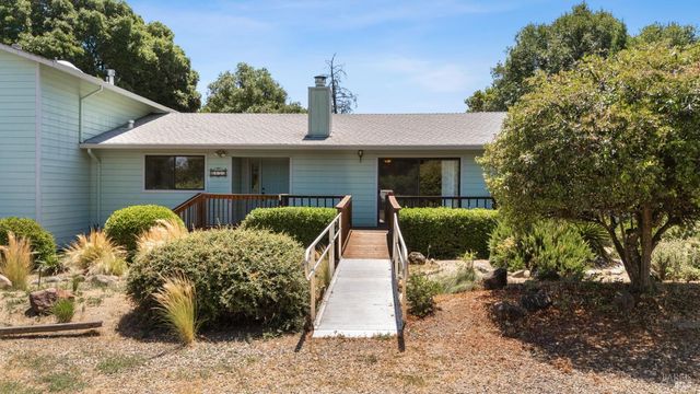 2155 Gowan Way, Redwood Valley, CA 95470