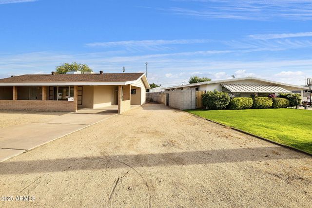 11825 N 114th Avenue, Youngtown, AZ 85363