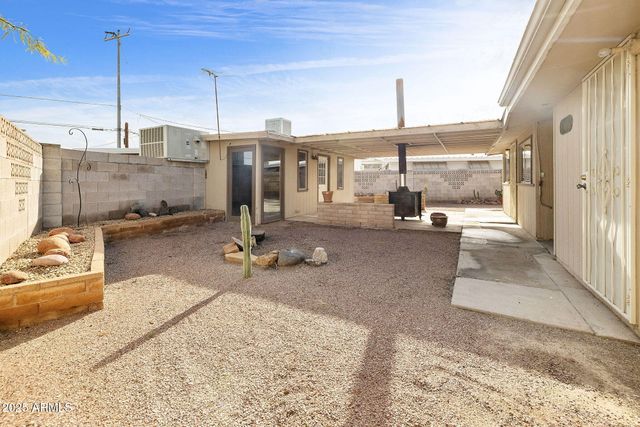 11825 N 114th Avenue, Youngtown, AZ 85363