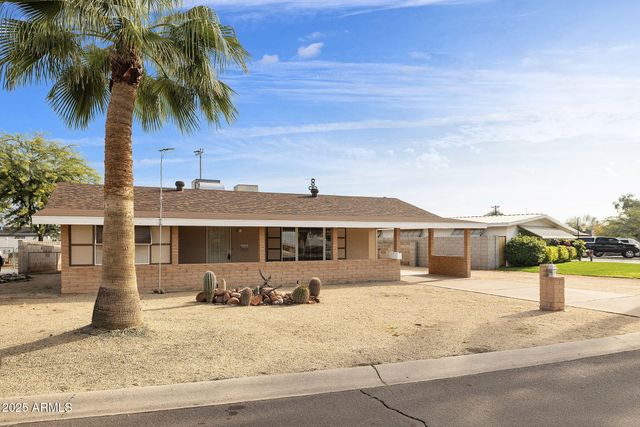 11825 N 114th Avenue, Youngtown, AZ 85363