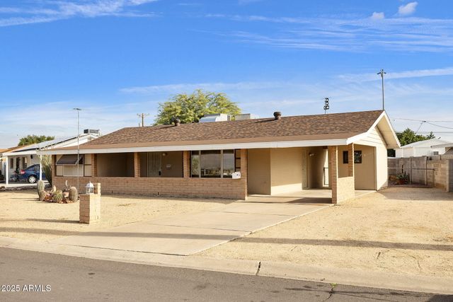 11825 N 114th Avenue, Youngtown, AZ 85363