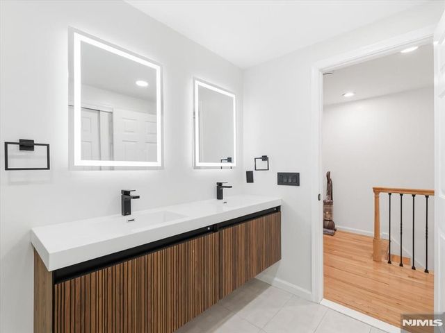 862 Battel Place, Oradell, NJ 07649