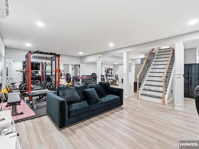 862 Battel Place, Oradell, NJ 07649