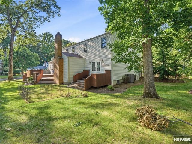 862 Battel Place, Oradell, NJ 07649
