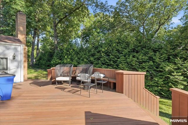862 Battel Place, Oradell, NJ 07649