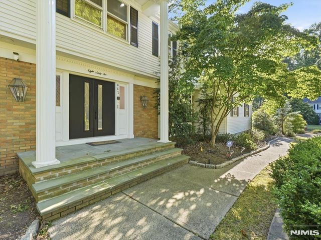 862 Battel Place, Oradell, NJ 07649