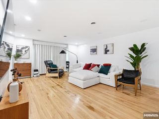 862 Battel Place, Oradell, NJ 07649