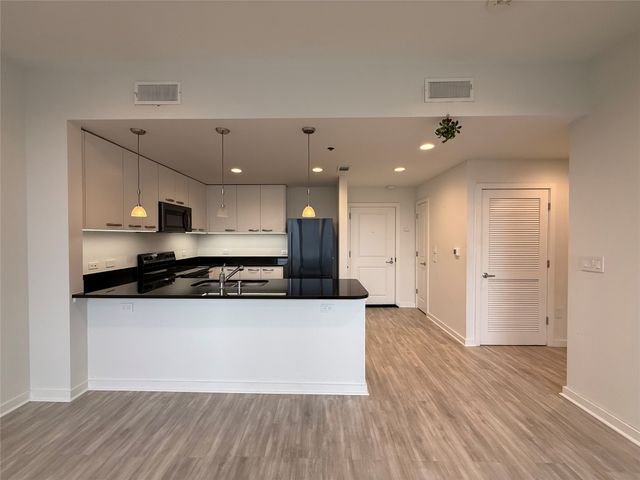 1200 Main Street 902, Dallas, TX 75202