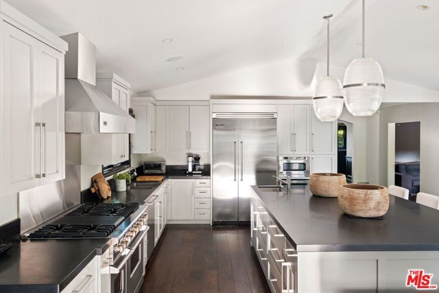1443 N Doheny Drive, Los Angeles, CA 90069