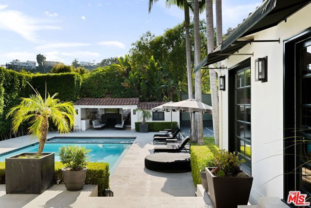 1443 N Doheny Drive, Los Angeles, CA 90069