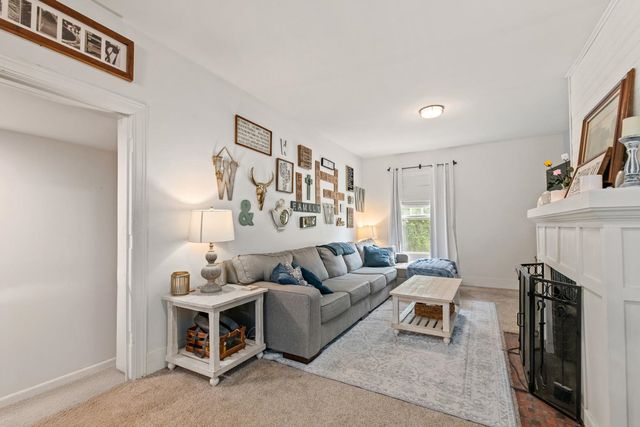 6630 E 51st, Derby, KS 67037