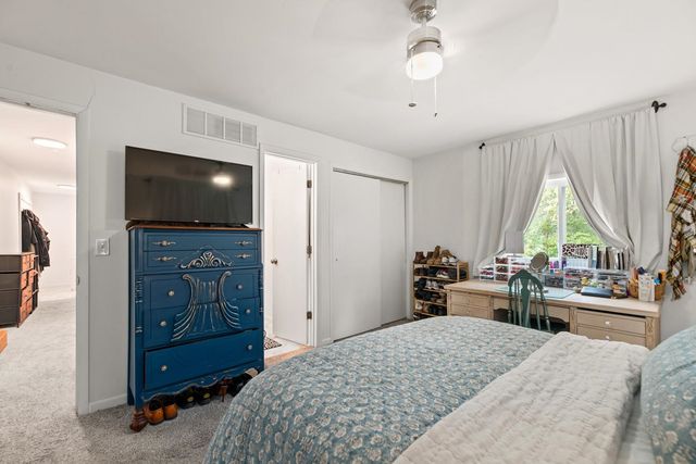 6630 E 51st, Derby, KS 67037