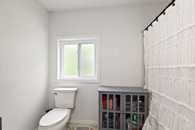 6630 E 51st, Derby, KS 67037