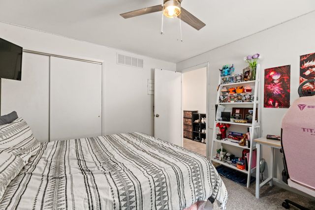 6630 E 51st, Derby, KS 67037