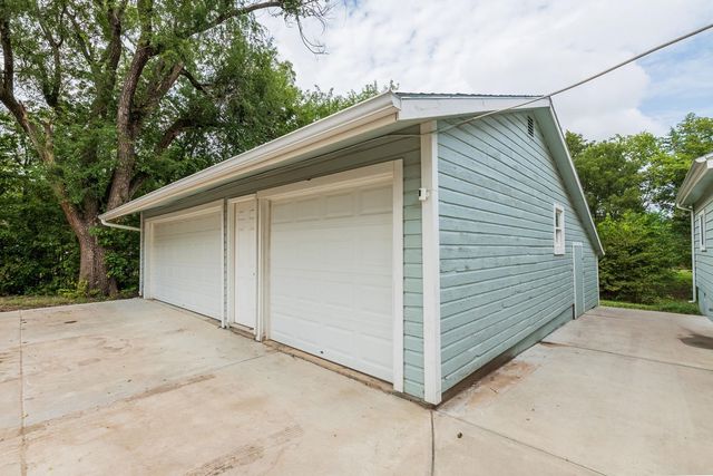 6630 E 51st, Derby, KS 67037